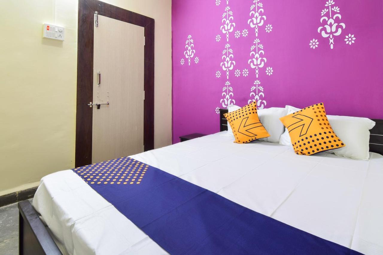 SPOT ON 66795 Hotel Abhijeet Otur Buitenkant foto