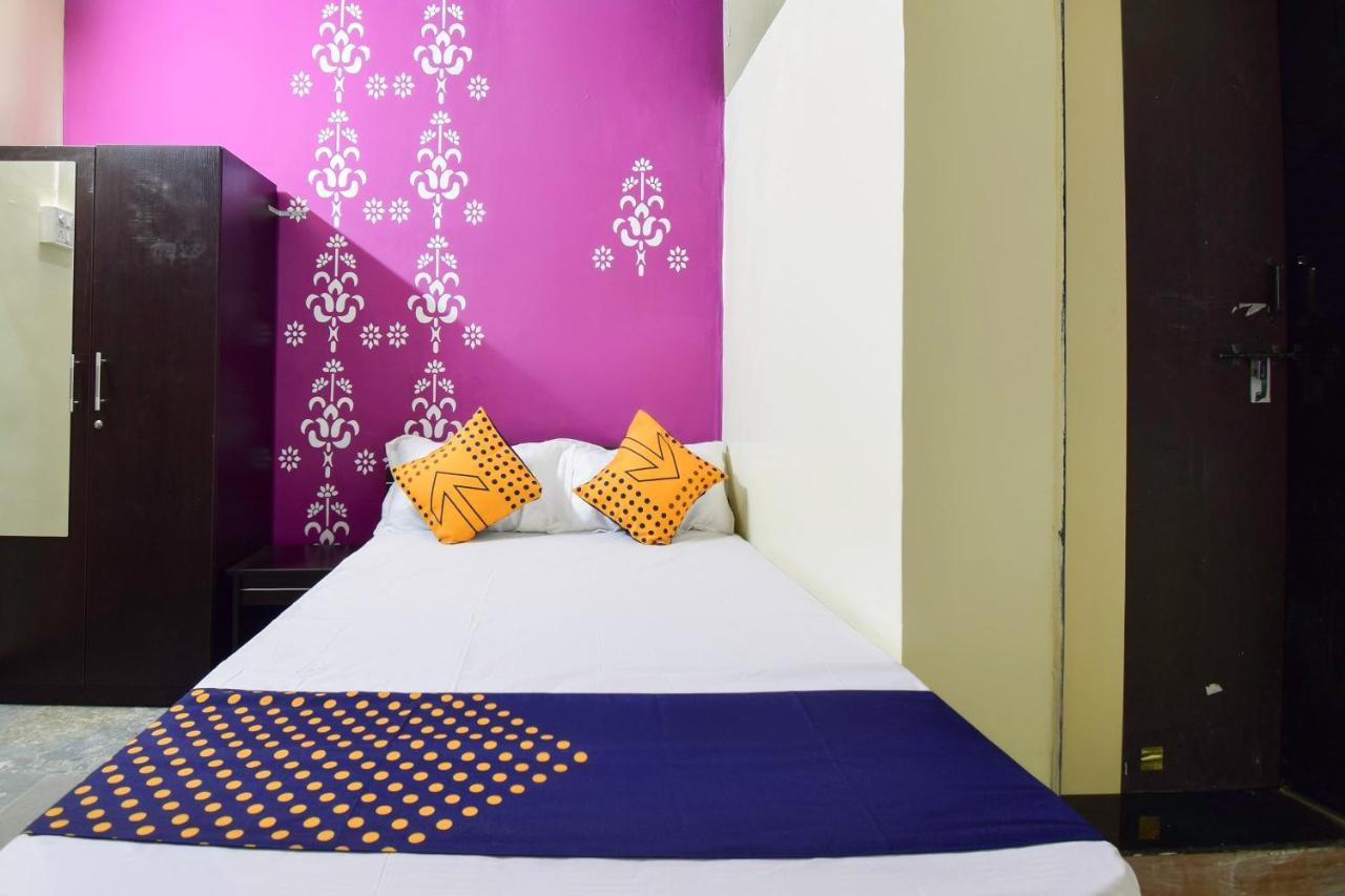 SPOT ON 66795 Hotel Abhijeet Otur Buitenkant foto