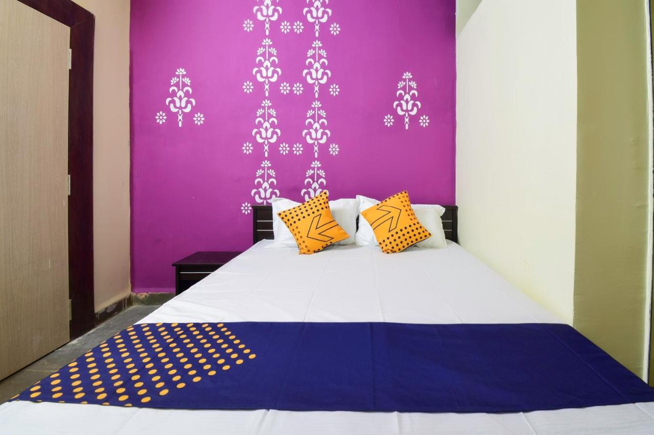 SPOT ON 66795 Hotel Abhijeet Otur Buitenkant foto